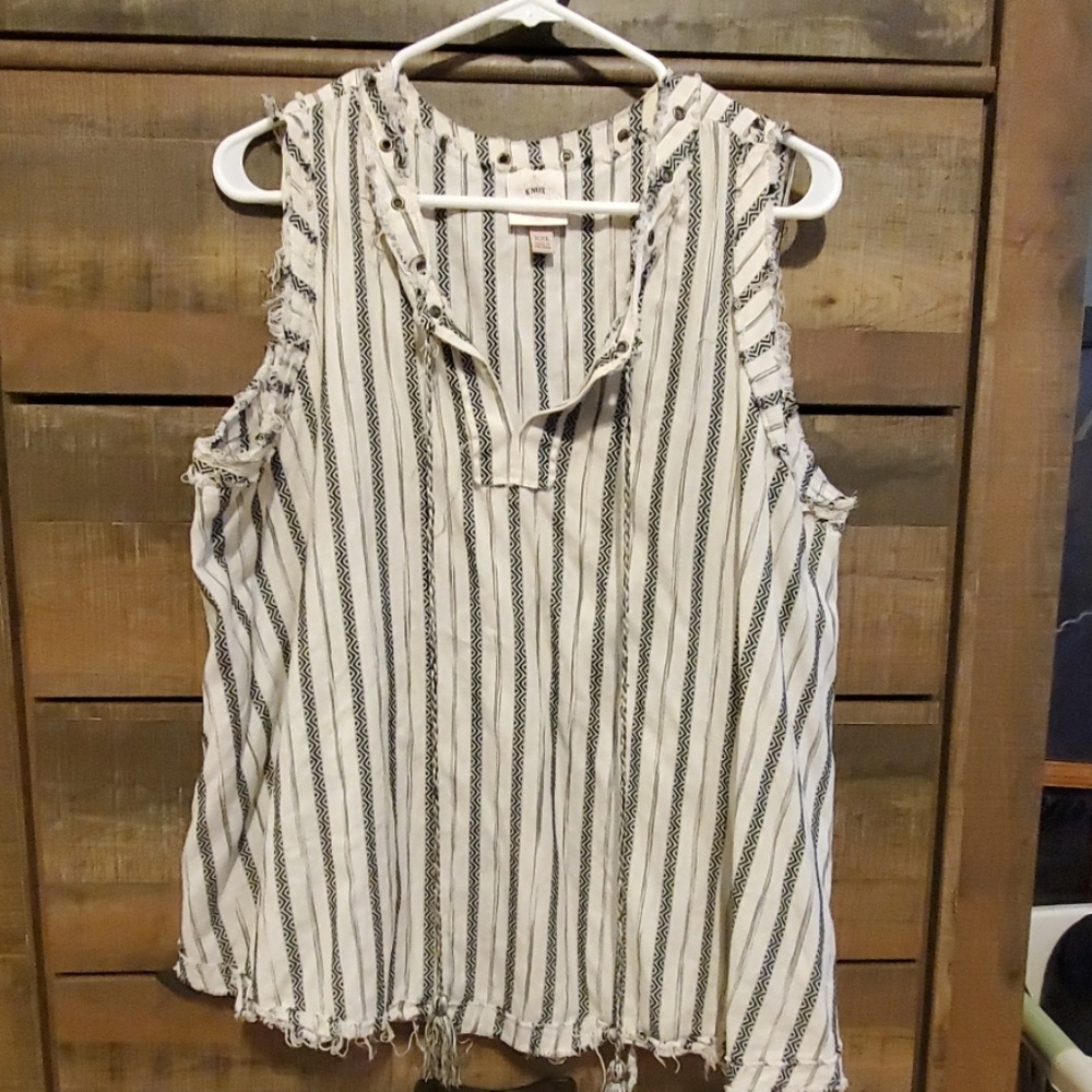 Knox Rose tank shirt